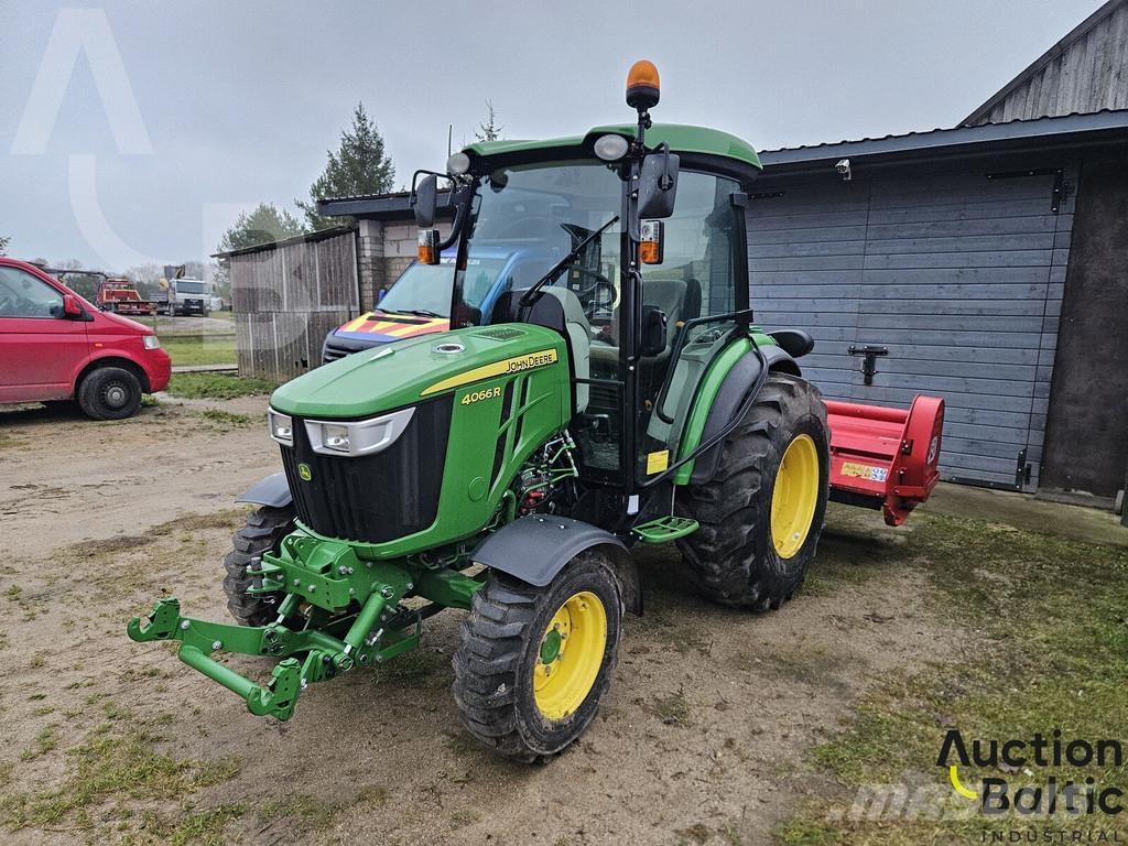 John Deere 4066 R Traktori
