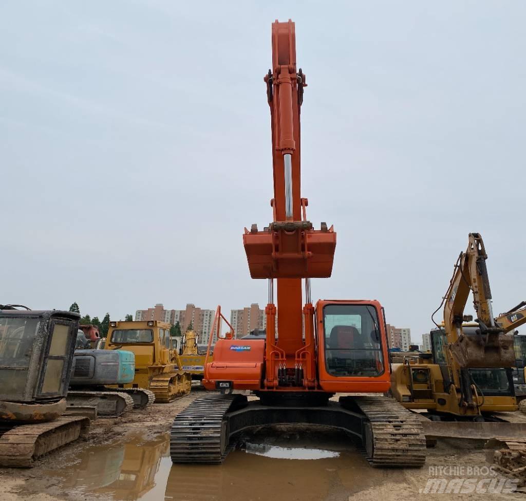 Doosan dh220lc-7 Kāpurķēžu ekskavatori