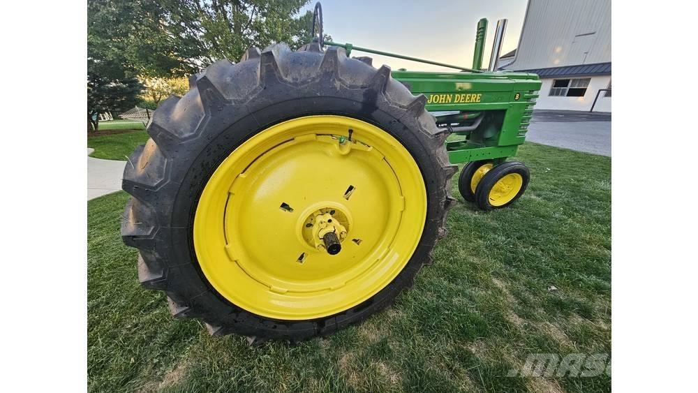 John Deere B Ekskavatori