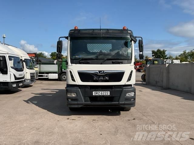 MAN TGM 18.250 Kravas automašinas konteineru vedeji