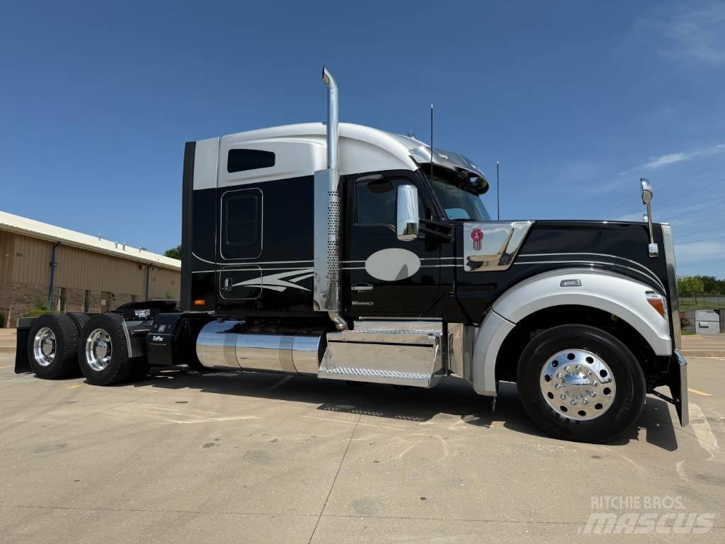 Kenworth W 990 Vilcēji
