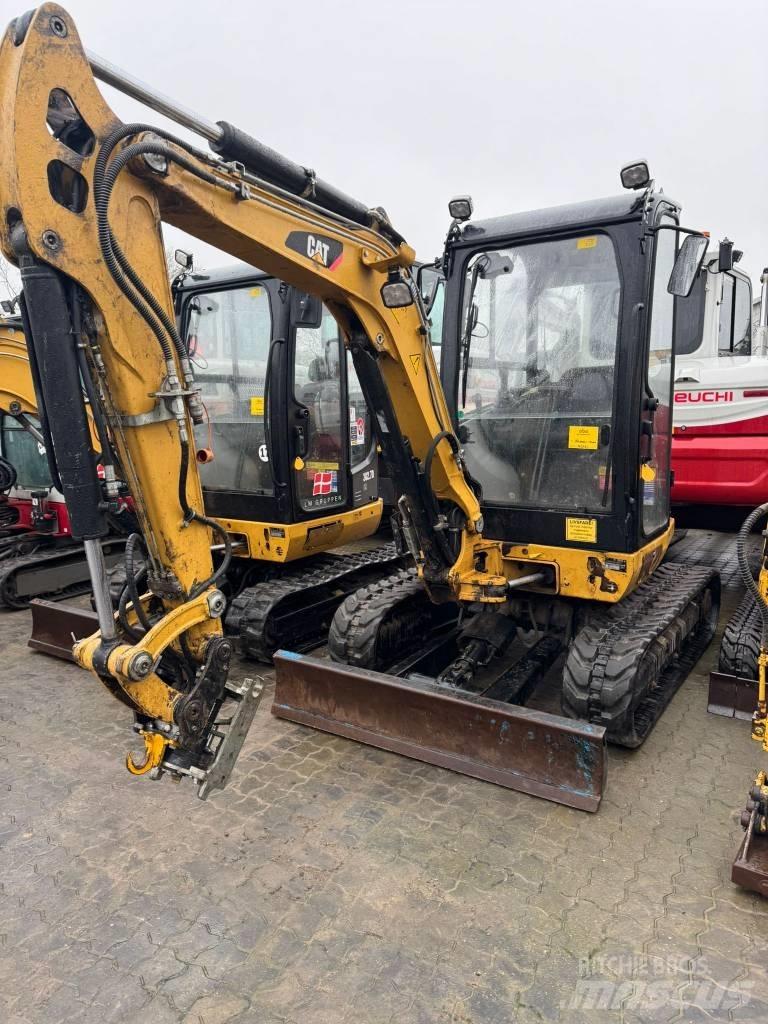 CAT 302.7 D Mini ekskavatori < 7 t