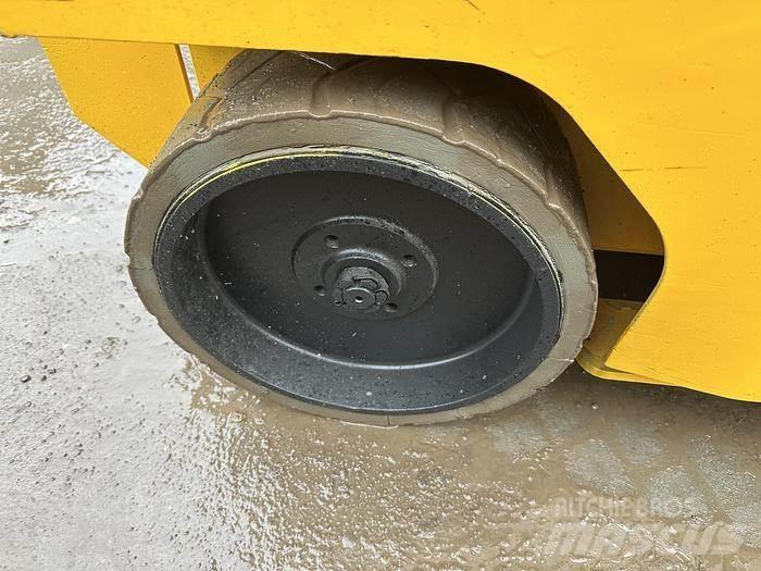 JCB S2632E Šķerveida pacēlāji