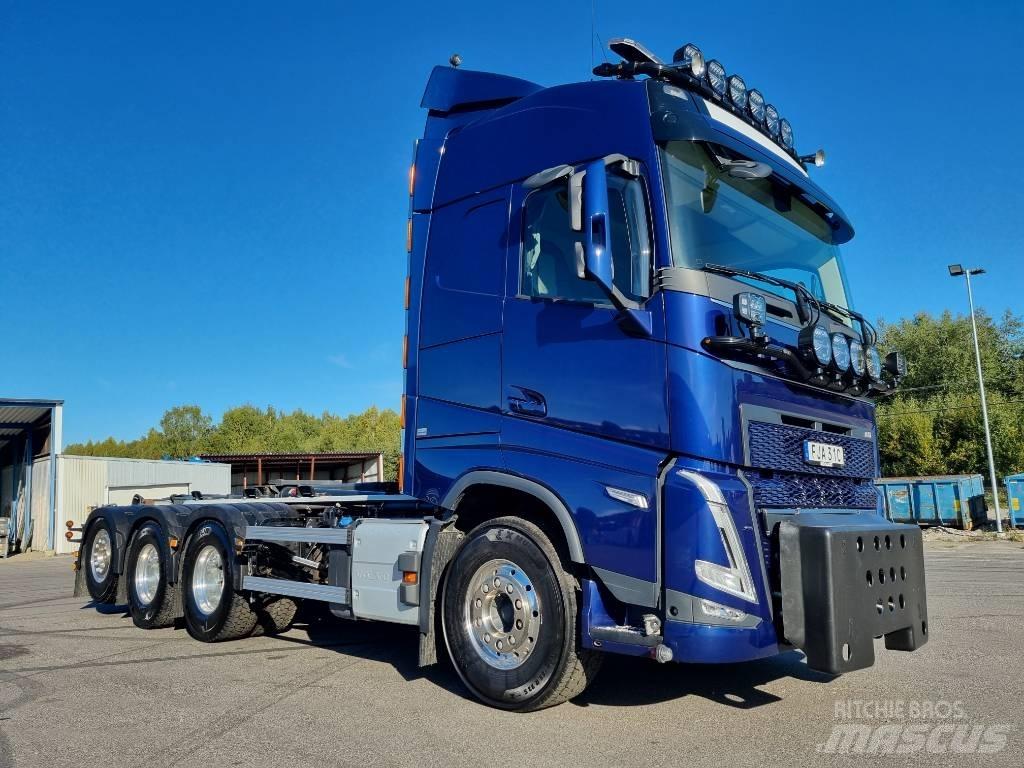 Volvo FH 13 500 TC Treileri ar āķi