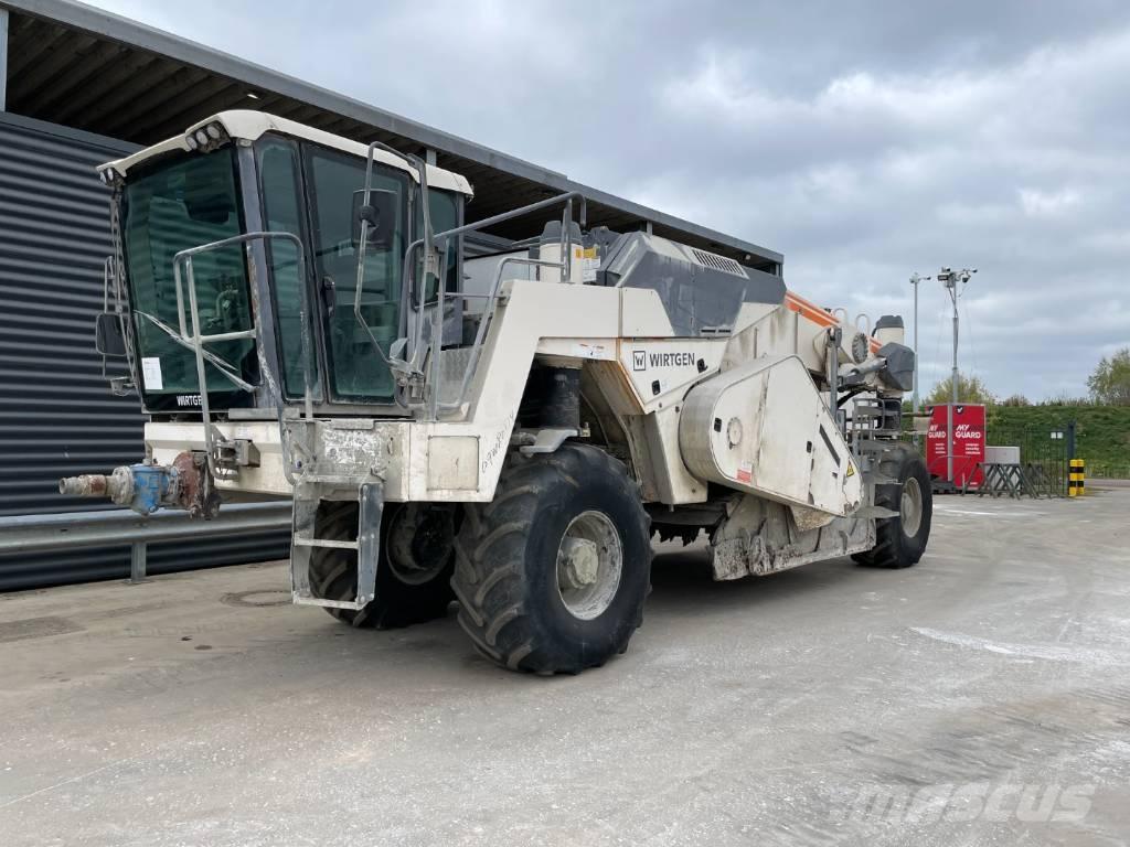 Wirtgen WR 200 XLI Asfalta savācējs