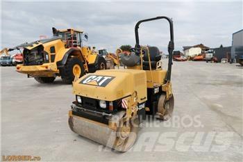 CAT CB 224 E Divvalču grunts veltņi