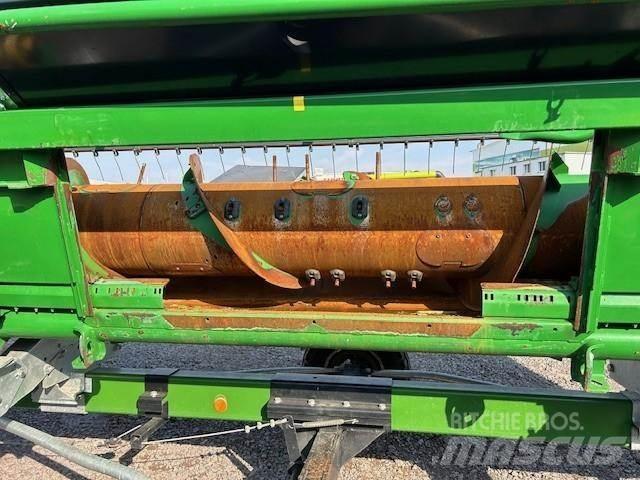 John Deere T 550 Ražas novākšanas kombaini