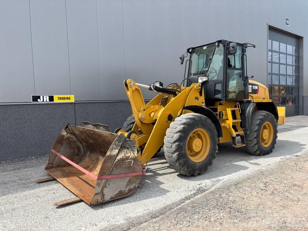 CAT 918 M Iekrāvēji uz riteņiem