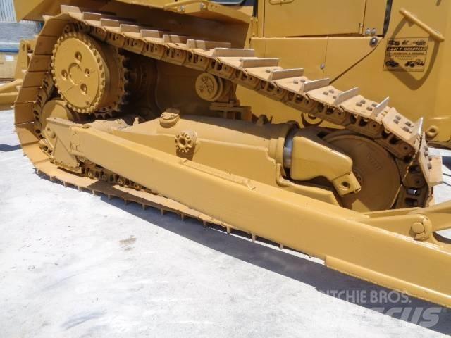 CAT D 6 R II Kāpurķēžu buldozeri