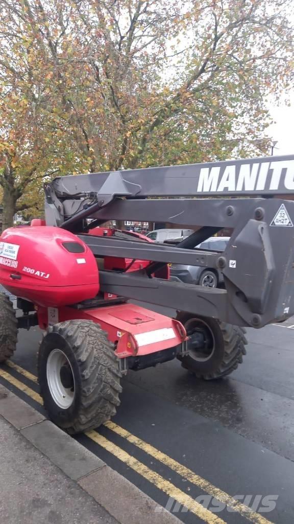 Manitou 200 ATJ Strēles pacēlāji