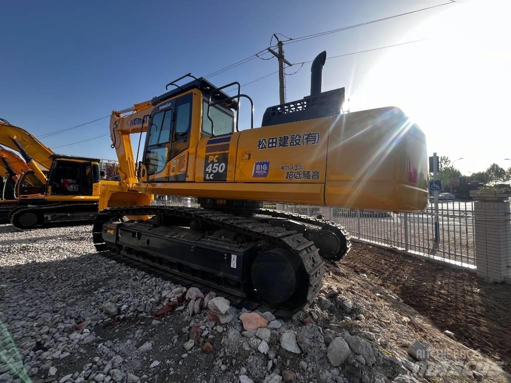 Komatsu 450 Kāpurķēžu ekskavatori