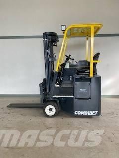 Combilift CB 3000 Četru virzienu krāvēji