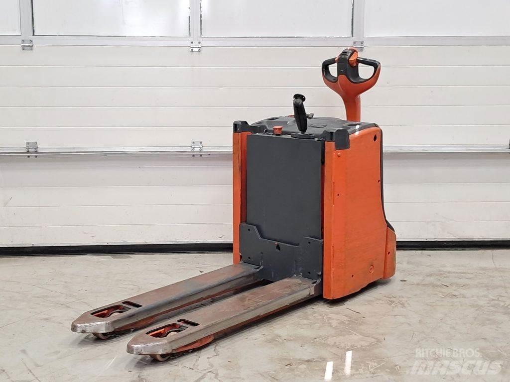 Linde T16L Zemie palešu pacēlāji