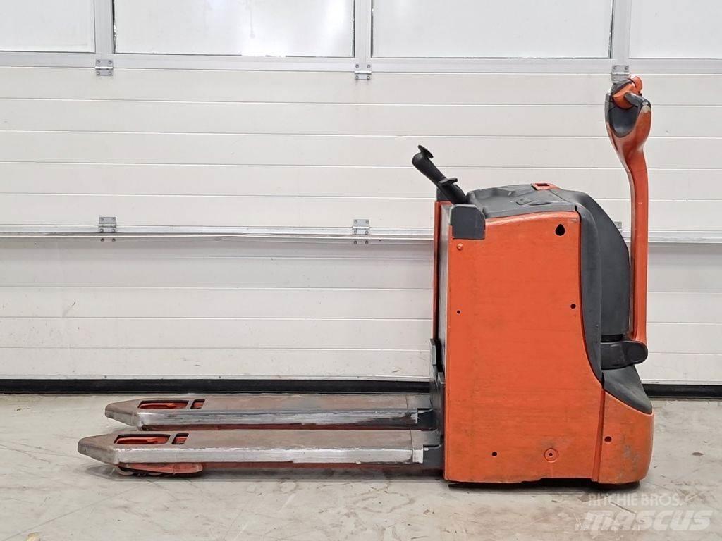 Linde T16L Zemie palešu pacēlāji