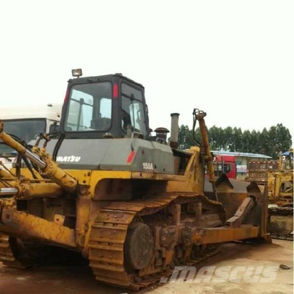 Komatsu d155a-3 Kāpurķēžu buldozeri