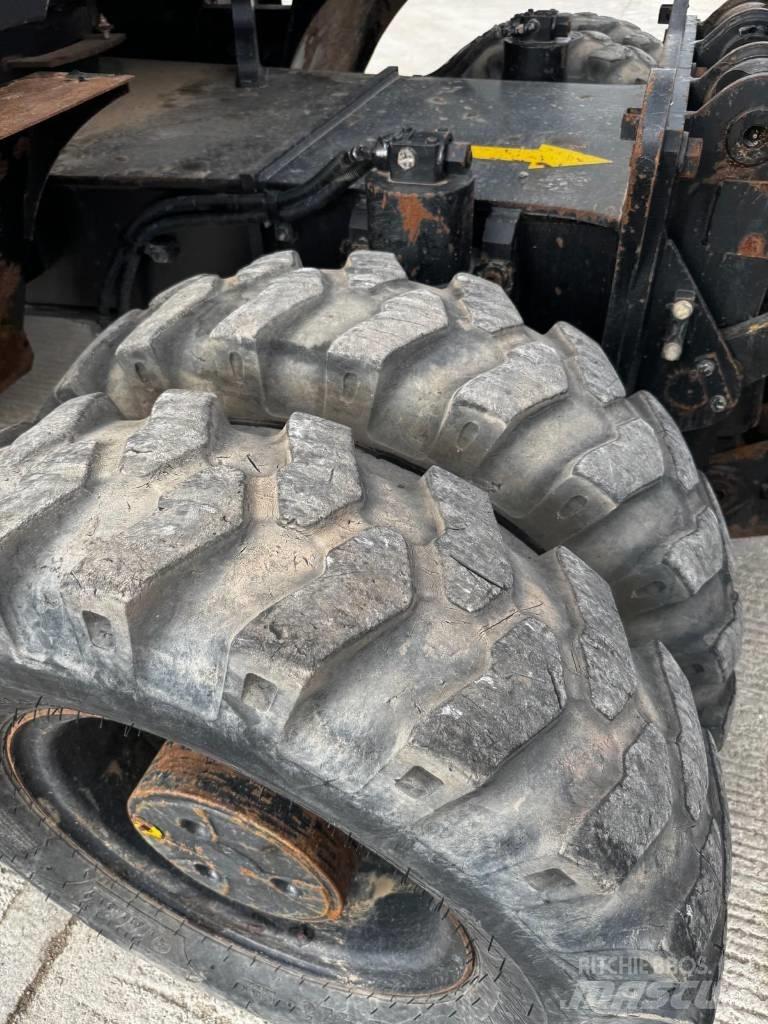 Hitachi ZX 145 W-6 Ekskavatori uz riteņiem