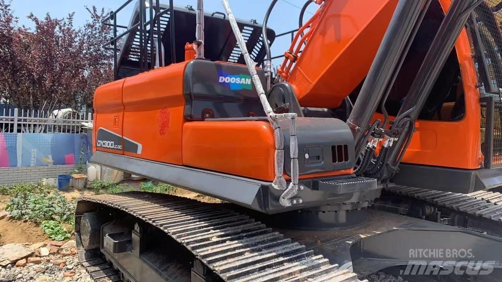 Doosan DX 300 LC-9 Kāpurķēžu ekskavatori