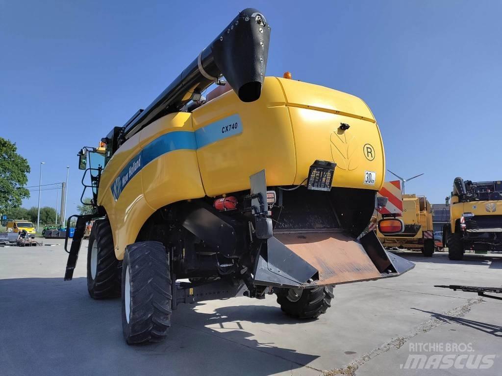 New Holland CX 760 Ražas novākšanas kombaini