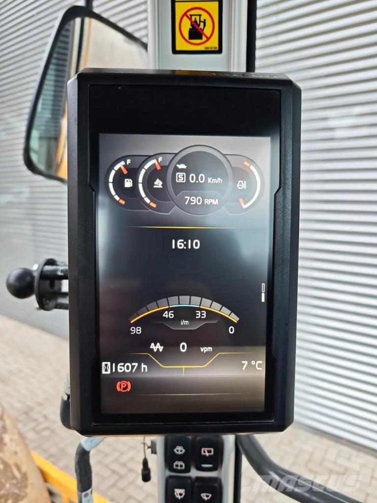 Volvo SD135B Pneimatiskie veltņi