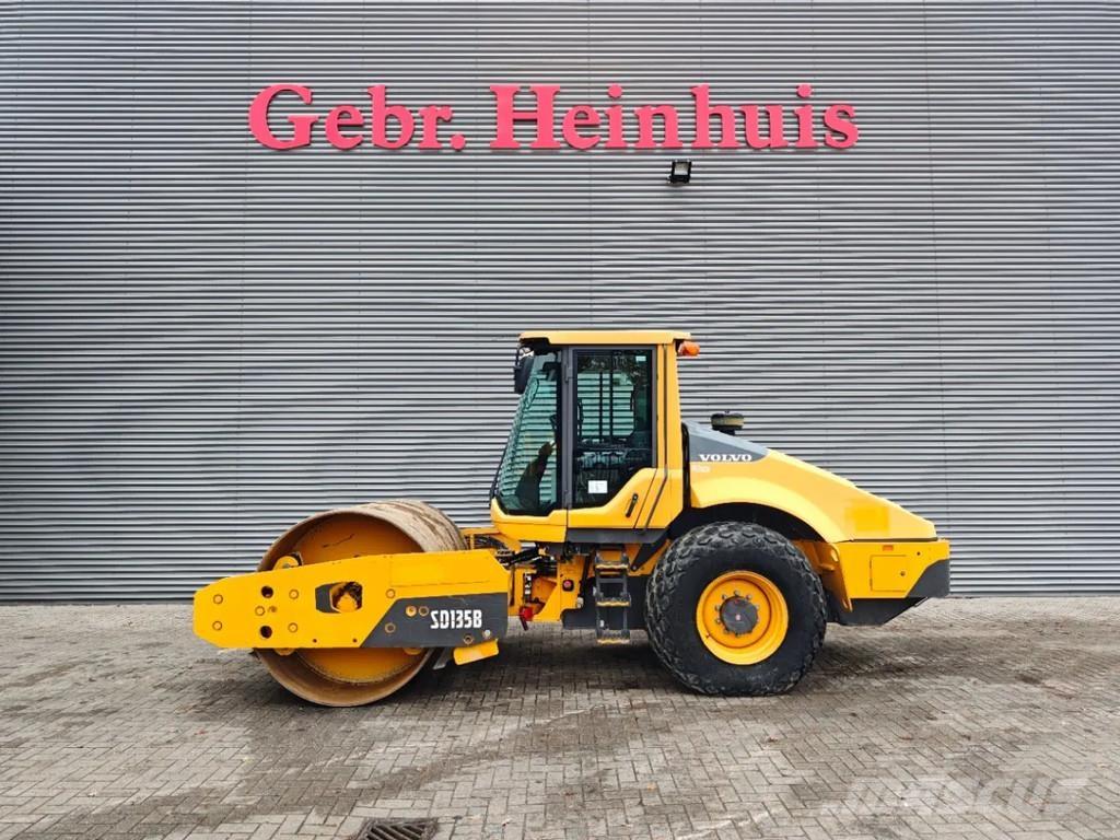 Volvo SD135B Pneimatiskie veltņi