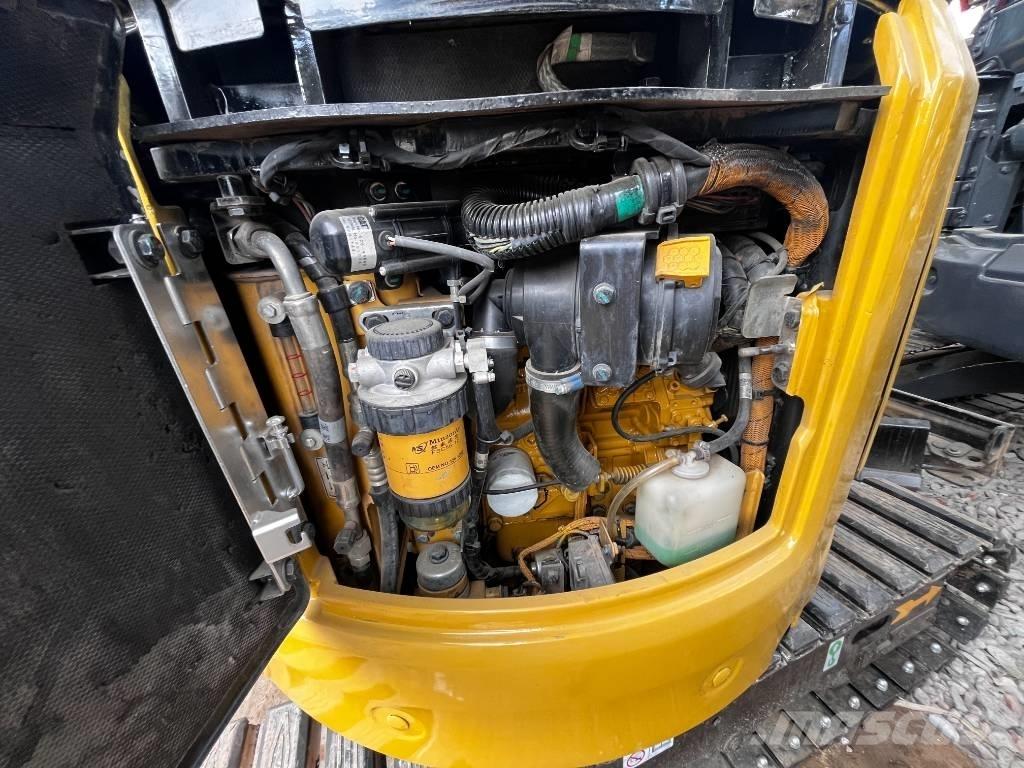 CAT 302 Kāpurķēžu ekskavatori