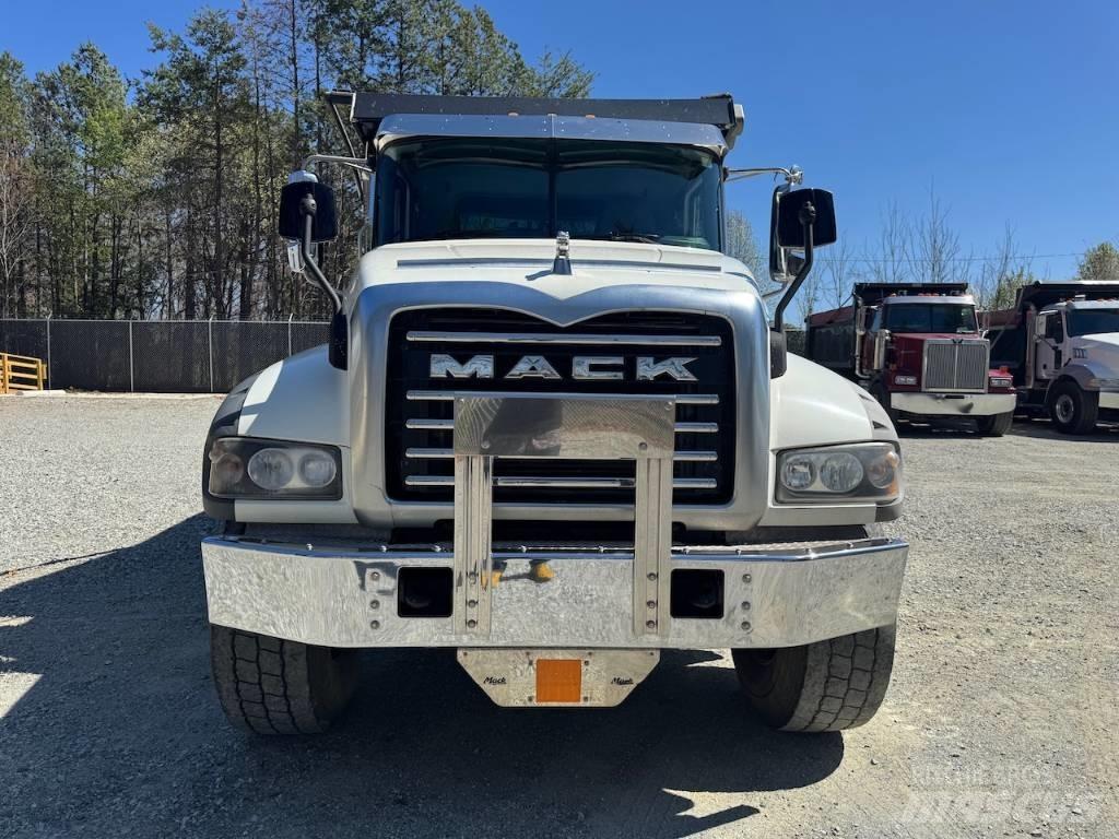 Mack Granite GU 433 Pašizgāzējs