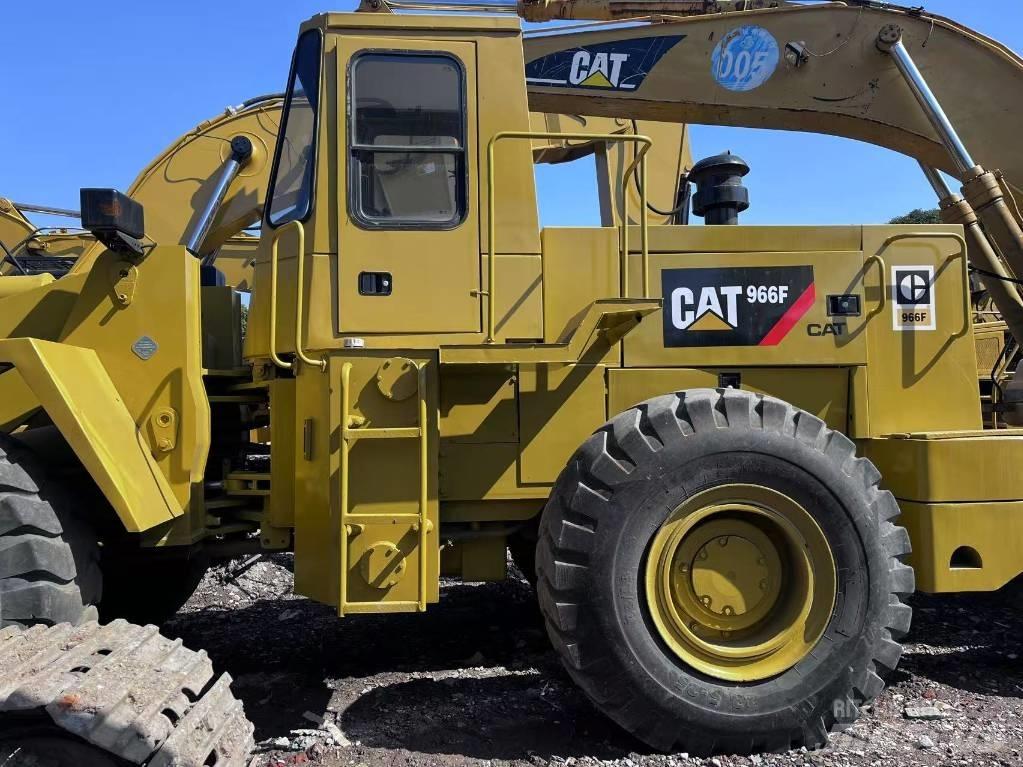 CAT 966F Iekrāvēji uz riteņiem