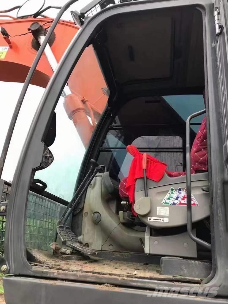 Hitachi ZX350 Kāpurķēžu ekskavatori