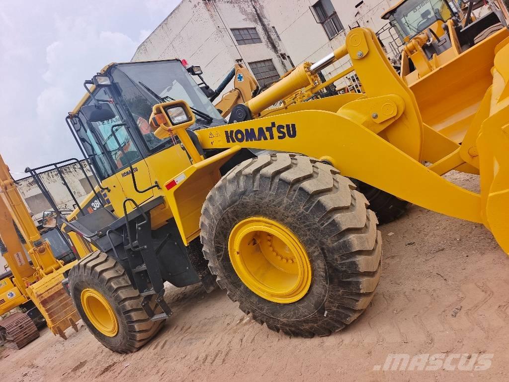 Komatsu WA 380 Kāpurķēžu ekskavatori