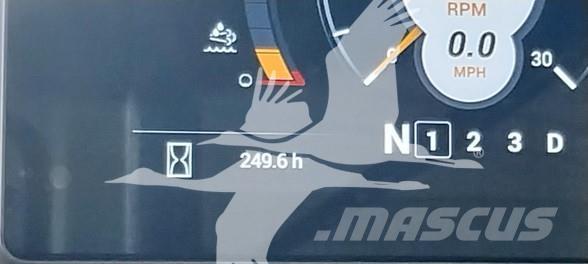 CASE 721G Iekrāvēji uz riteņiem