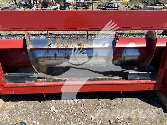 Case IH 3016 Ražas novākšanas galvas