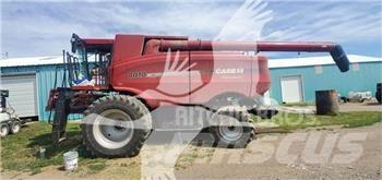 Case IH 8010 Ražas novākšanas kombaini