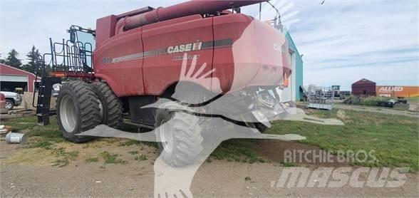 Case IH 8010 Ražas novākšanas kombaini