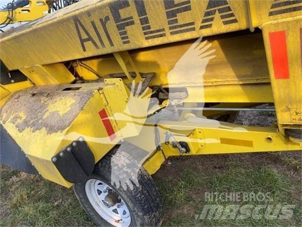 Case IH 8120 Ražas novākšanas kombaini