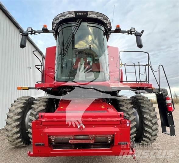 Case IH 8250 Ražas novākšanas kombaini