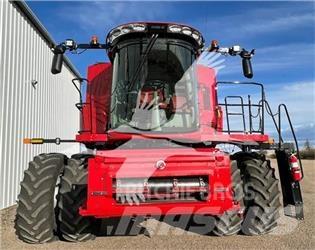 Case IH 8250 Ražas novākšanas kombaini