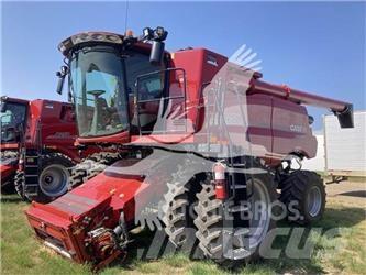 Case IH 8250 Ražas novākšanas kombaini