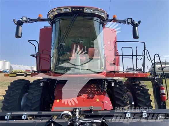 Case IH 8250 Ražas novākšanas kombaini