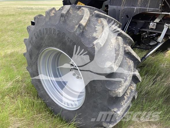 Case IH 8250 Ražas novākšanas kombaini