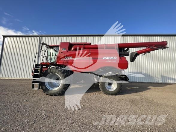 Case IH 8250 Ražas novākšanas kombaini