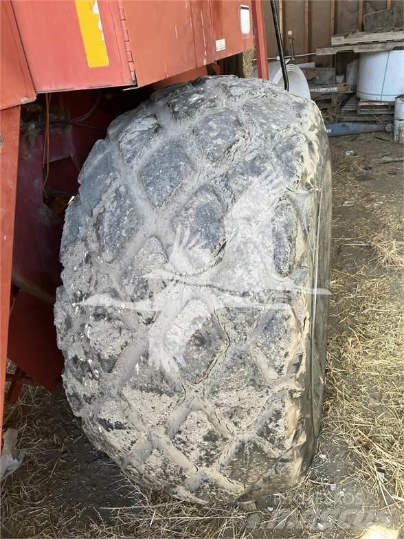 Case IH 8580 Ķīpu preses
