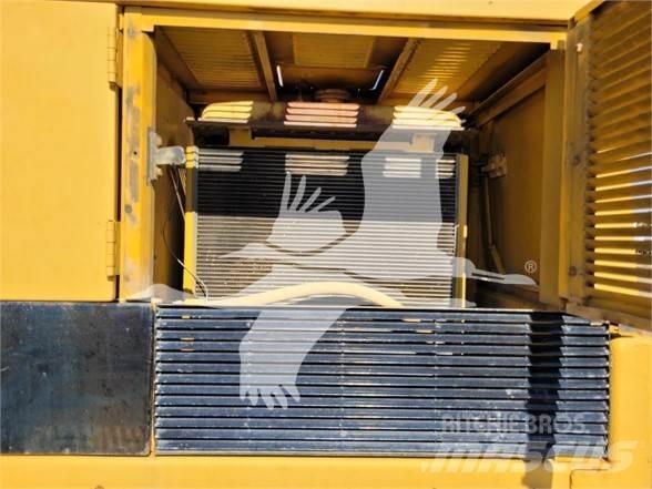 CAT 235 Kāpurķēžu ekskavatori