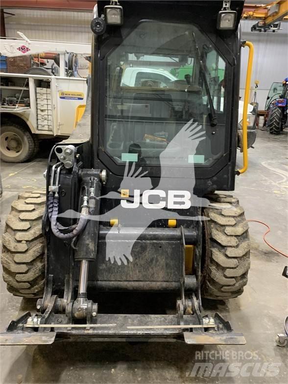JCB 215 Lietoti riteņu kompaktiekrāvēji