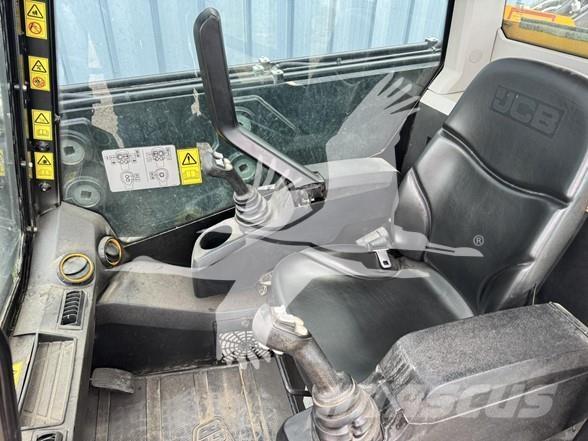 JCB 3TS-8T Lietoti riteņu kompaktiekrāvēji