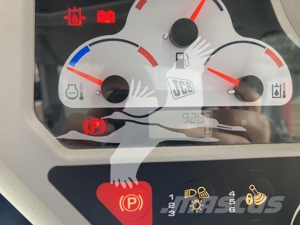 JCB 3TS-8T Lietoti riteņu kompaktiekrāvēji