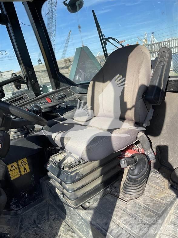JCB 409 Iekrāvēji uz riteņiem