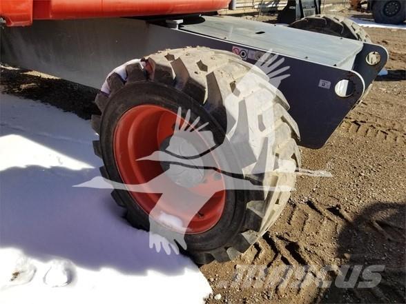 SkyJack SJ82T Teleskopiskie pacēlāji