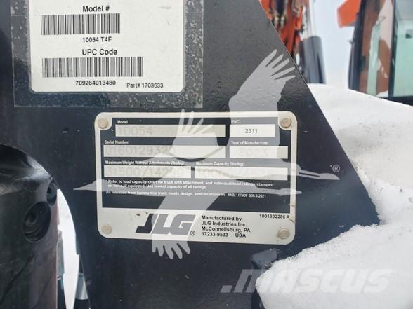 SkyTrak 10054 Teleskopiskie manipulatori