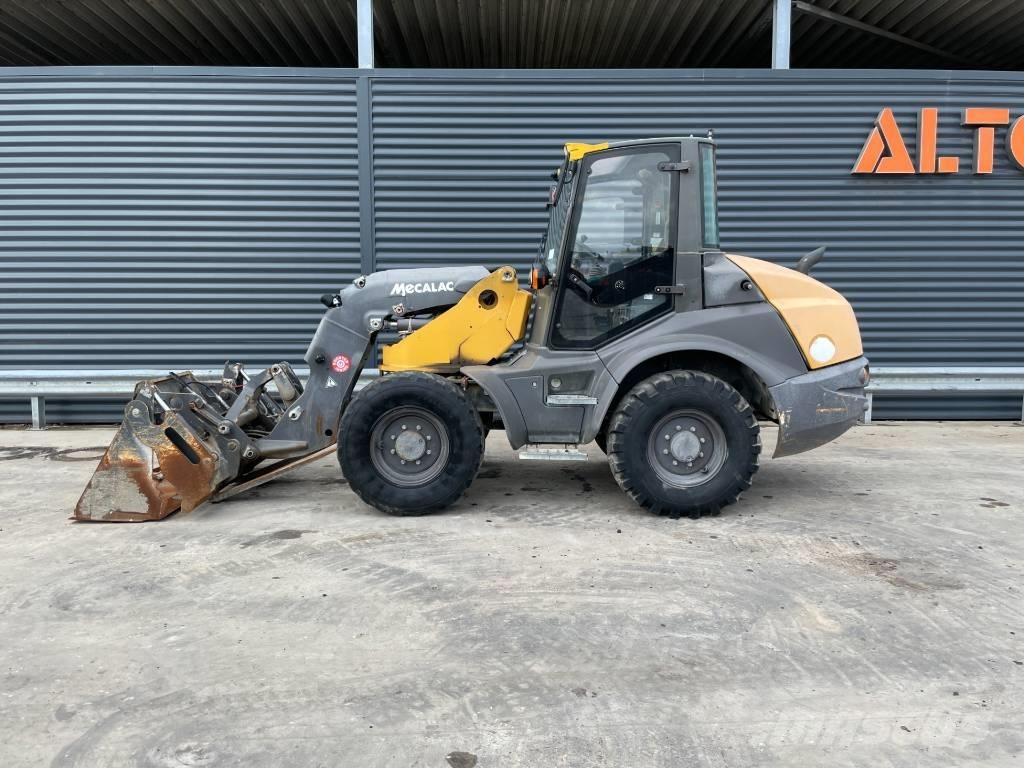 Mecalac AS 700 Iekrāvēji uz riteņiem