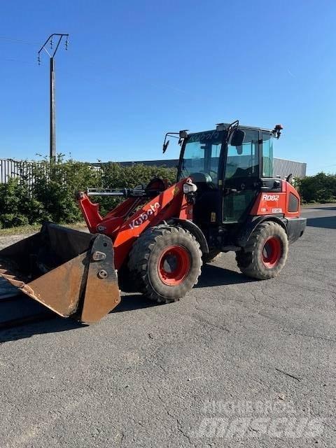 Kubota R 082 Iekrāvēji uz riteņiem